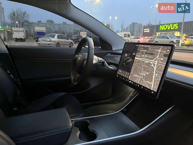 Седан Tesla Model 3 2019 в Киеве фото 84 Седан Tesla Model 3 2019 в Киеве
