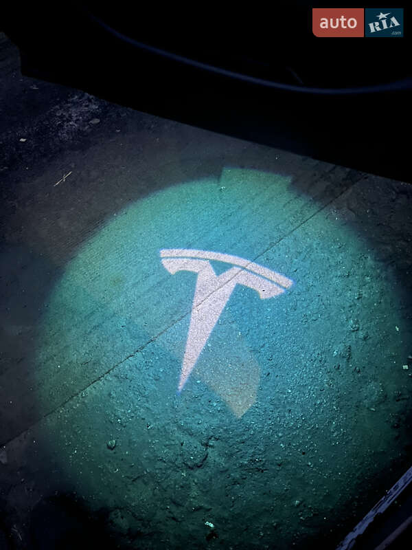 Седан Tesla Model 3 2019 в Киеве фото 97 Седан Tesla Model 3 2019 в Киеве