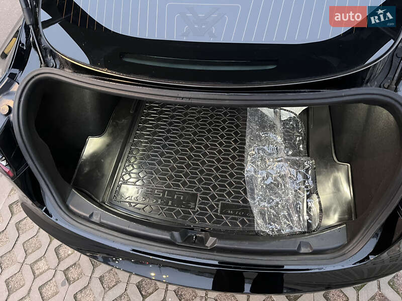 Седан Tesla Model 3 2019 в Киеве фото 96 Седан Tesla Model 3 2019 в Киеве