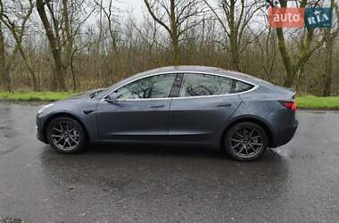 Седан Tesla Model 3 2018 в Одессе