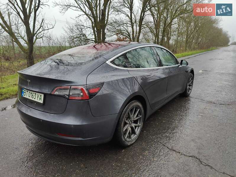 Седан Tesla Model 3 2018 в Одессе