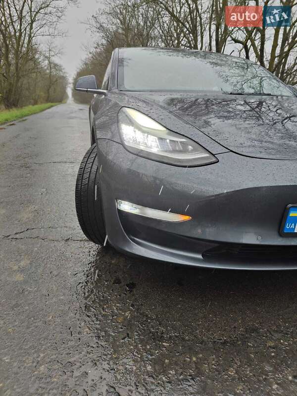 Седан Tesla Model 3 2018 в Одессе