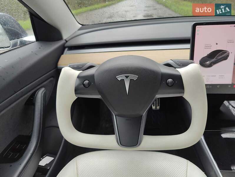 Седан Tesla Model 3 2018 в Одессе