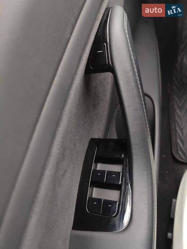 Седан Tesla Model 3 2018 в Одессе