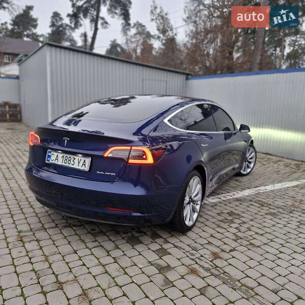 Седан Tesla Model 3 2019 в Смеле