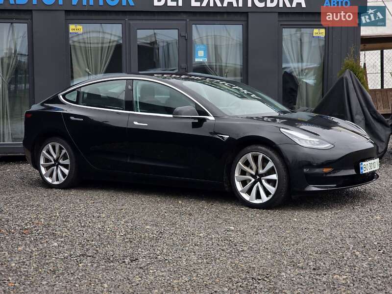 Седан Tesla Model 3 2018 в Тернополе