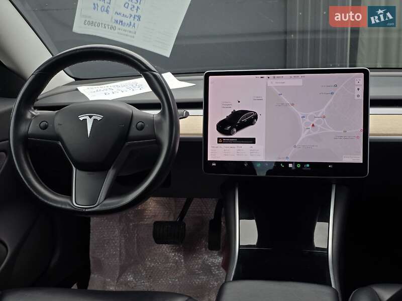 Седан Tesla Model 3 2018 в Тернополе