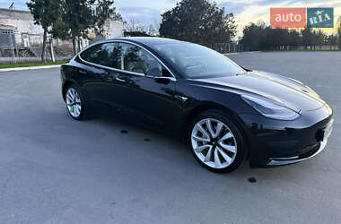 Седан Tesla Model 3 2019 в Измаиле
