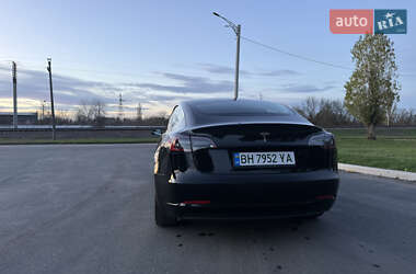 Седан Tesla Model 3 2019 в Измаиле