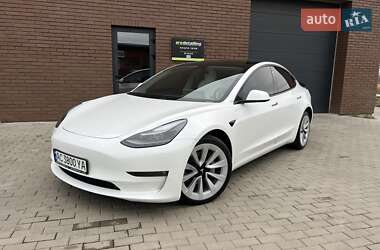 Седан Tesla Model 3 2021 в Луцке