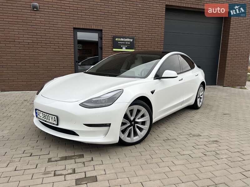 Tesla Model 3 2021