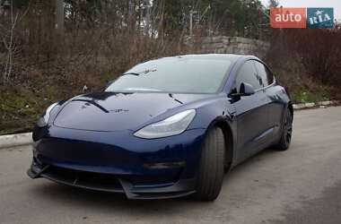 Седан Tesla Model 3 2021 в Києві
