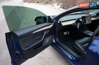 Седан Tesla Model 3 2021 в Києві