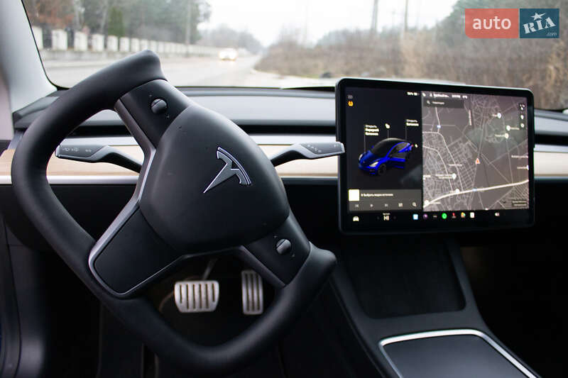 Седан Tesla Model 3 2021 в Києві