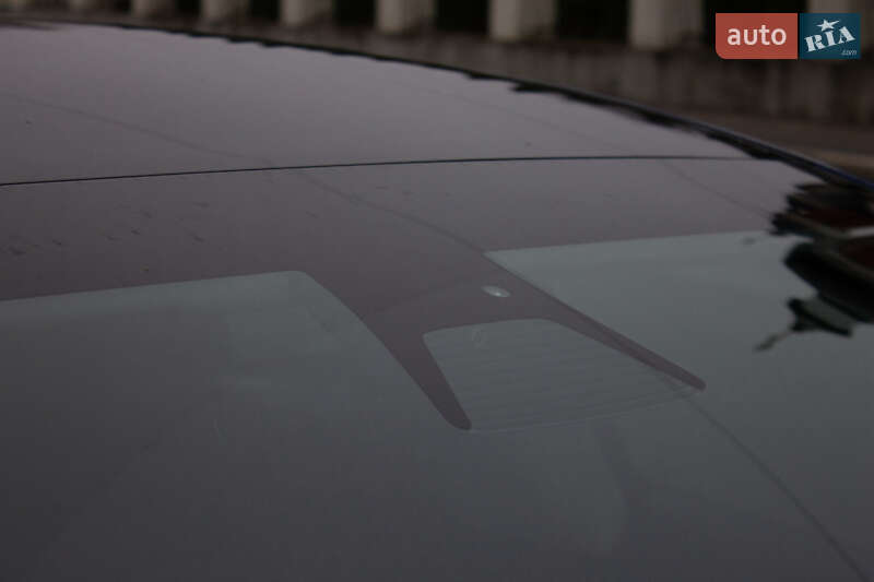 Седан Tesla Model 3 2021 в Києві