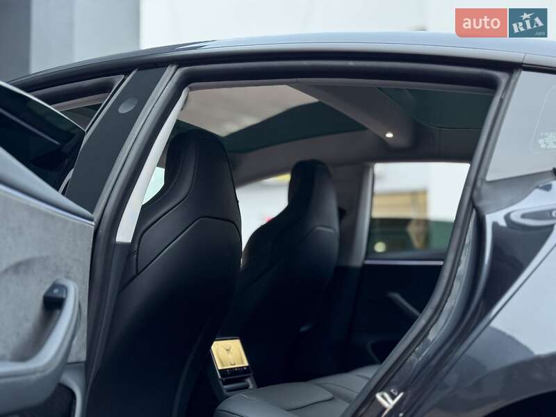Седан Tesla Model 3 2024 в Києві фото 16 Седан Tesla Model 3 2024 в Києві