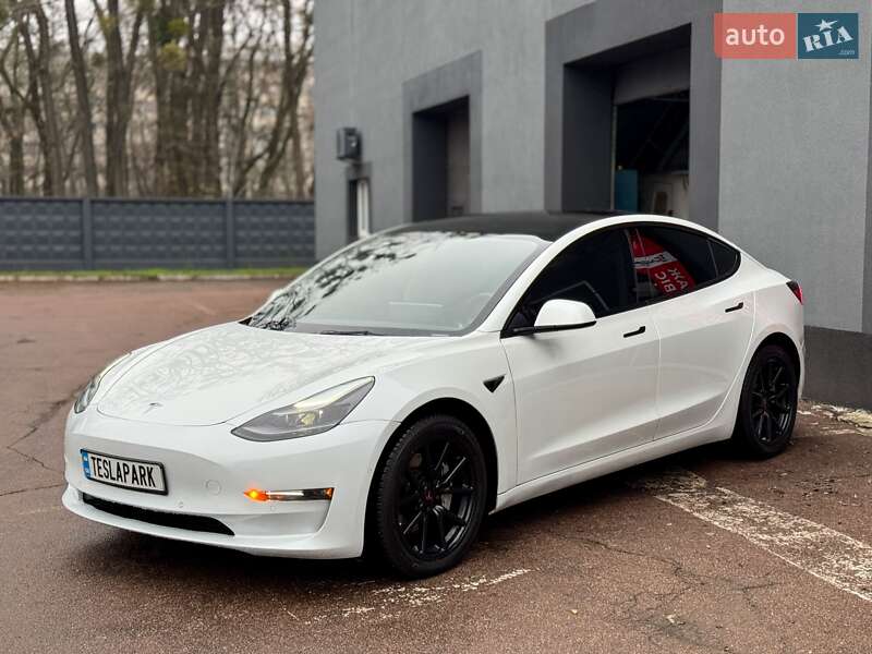 Седан Tesla Model 3 2022 в Киеве фото 4 Седан Tesla Model 3 2022 в Киеве
