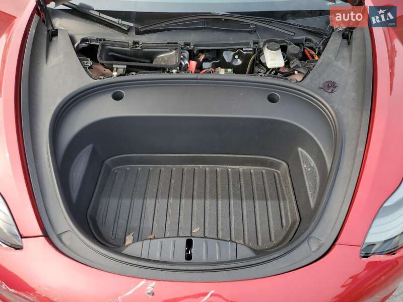 Седан Tesla Model 3 2023 в Киеве фото 5 Седан Tesla Model 3 2023 в Киеве