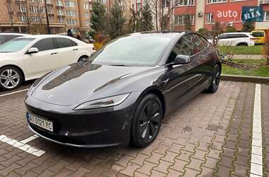 Седан Tesla Model 3 2024 в Києві