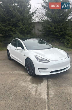 Седан Tesla Model 3 2019 в Львове