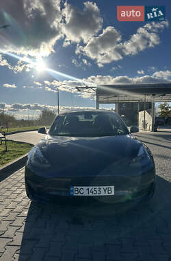 Седан Tesla Model 3 2022 в Львові
