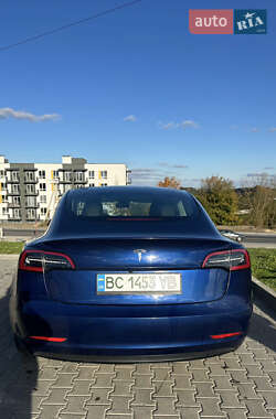 Седан Tesla Model 3 2022 в Львові