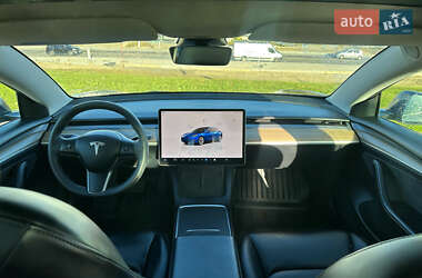 Седан Tesla Model 3 2022 в Львове