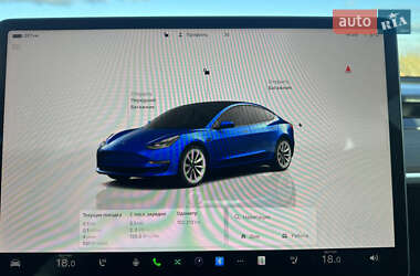 Седан Tesla Model 3 2022 в Львове