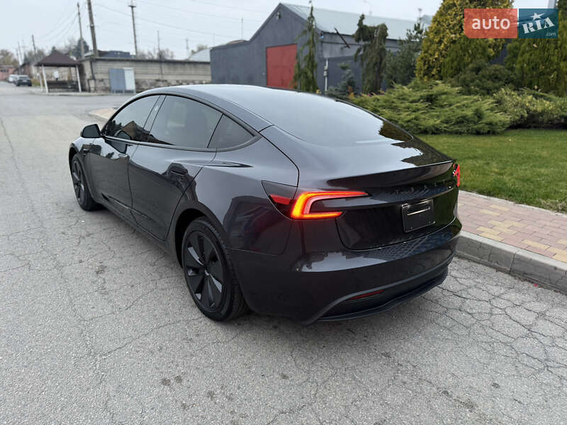 Седан Tesla Model 3 2025 в Днепре фото 15 Седан Tesla Model 3 2025 в Днепре