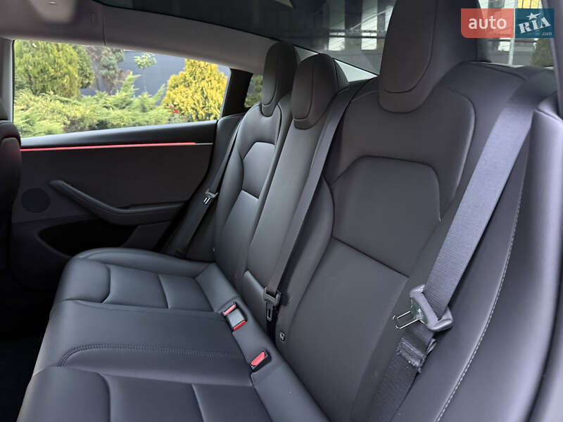 Седан Tesla Model 3 2025 в Днепре фото 32 Седан Tesla Model 3 2025 в Днепре