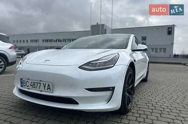 Седан Tesla Model 3 2020 в Львове