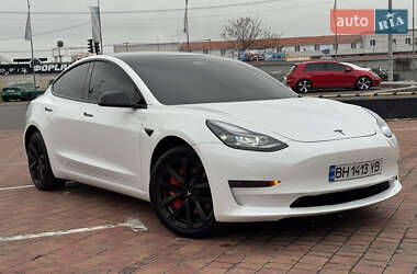 Седан Tesla Model 3 2022 в Одессе