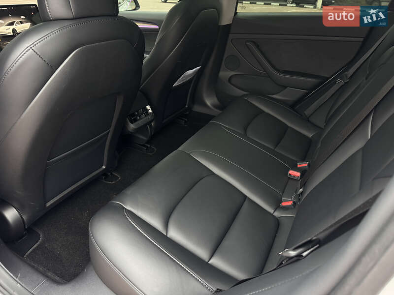 Седан Tesla Model 3 2022 в Одессе