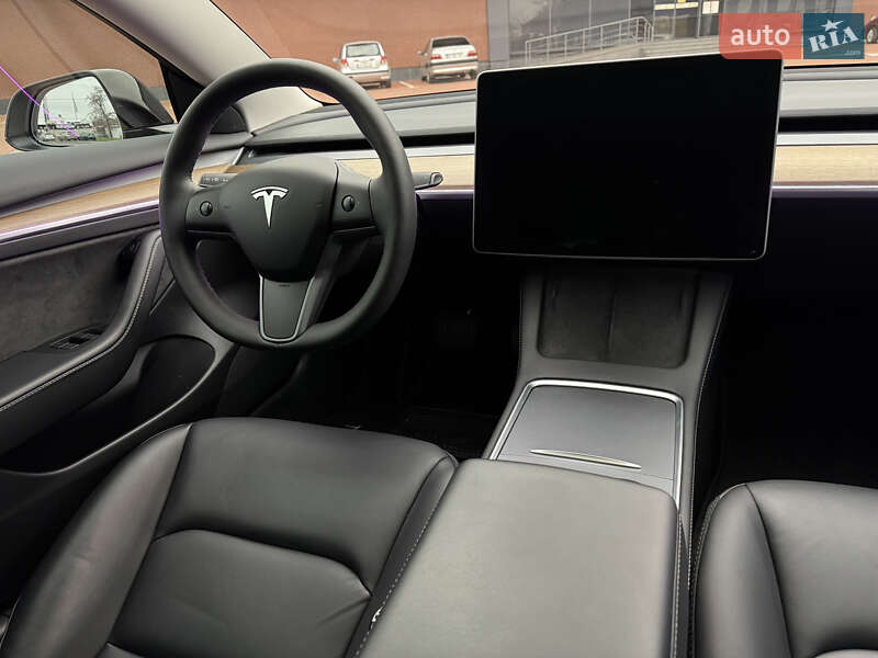 Седан Tesla Model 3 2022 в Одессе