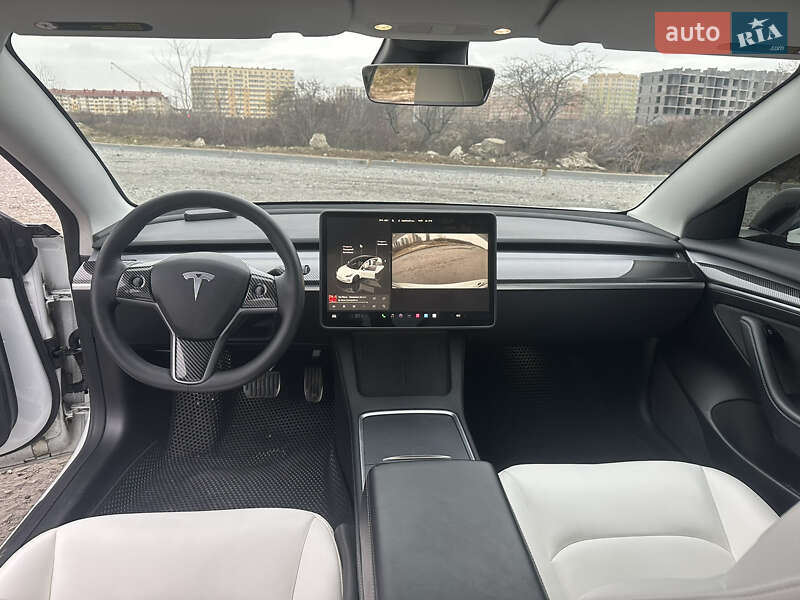 Седан Tesla Model 3 2022 в Киеве