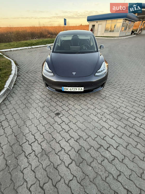 Седан Tesla Model 3 2019 в Дубно фото 5 Седан Tesla Model 3 2019 в Дубно