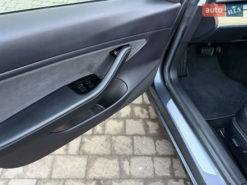 Седан Tesla Model 3 2019 в Дубно фото 9 Седан Tesla Model 3 2019 в Дубно
