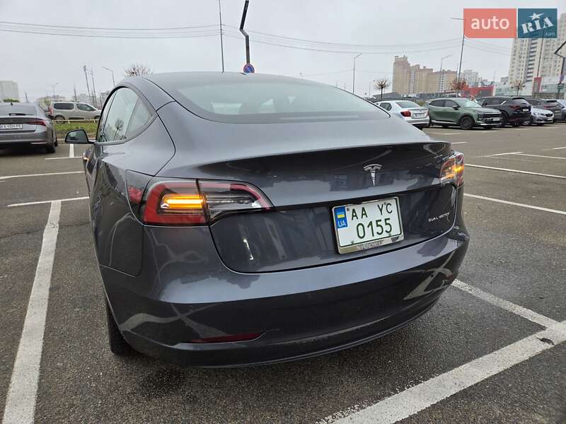 Седан Tesla Model 3 2021 в Киеве