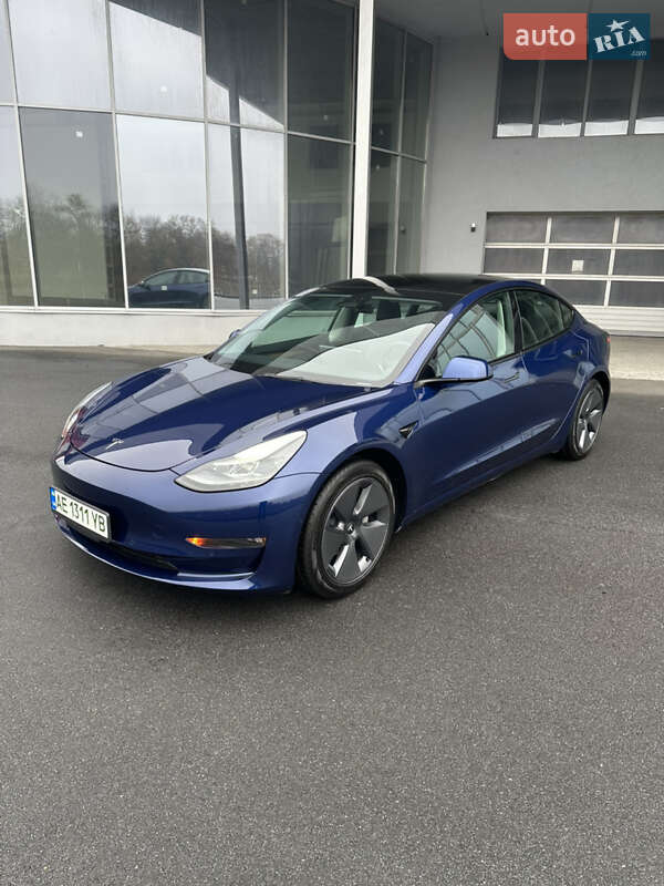 Седан Tesla Model 3 2022 в Дніпрі