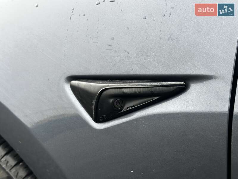 Седан Tesla Model 3 2022 в Львове