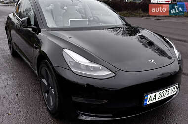 Седан Tesla Model 3 2022 в Киеве