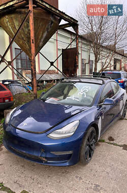 tesla model-3 2020 в Стрий від професійного продавця Роман