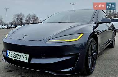Седан Tesla Model 3 2024 в Днепре