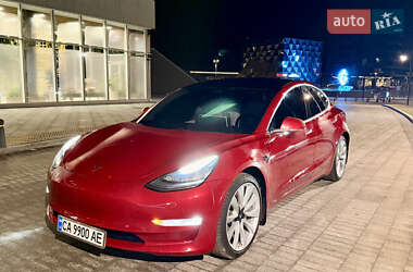 Седан Tesla Model 3 2018 в Черкассах