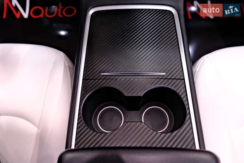 Седан Tesla Model 3 2022 в Одессе