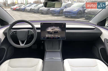 Седан Tesla Model 3 2024 в Киеве