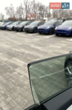 Седан Tesla Model 3 2024 в Киеве