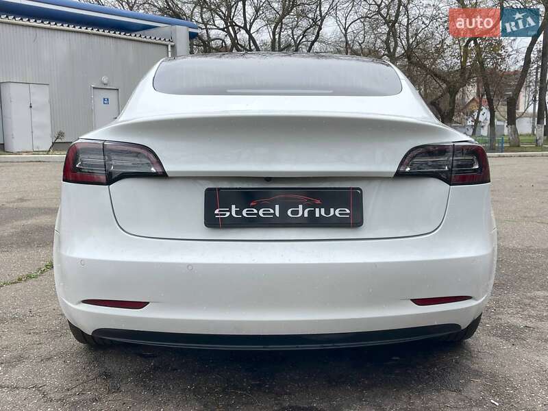 Седан Tesla Model 3 2019 в Николаеве