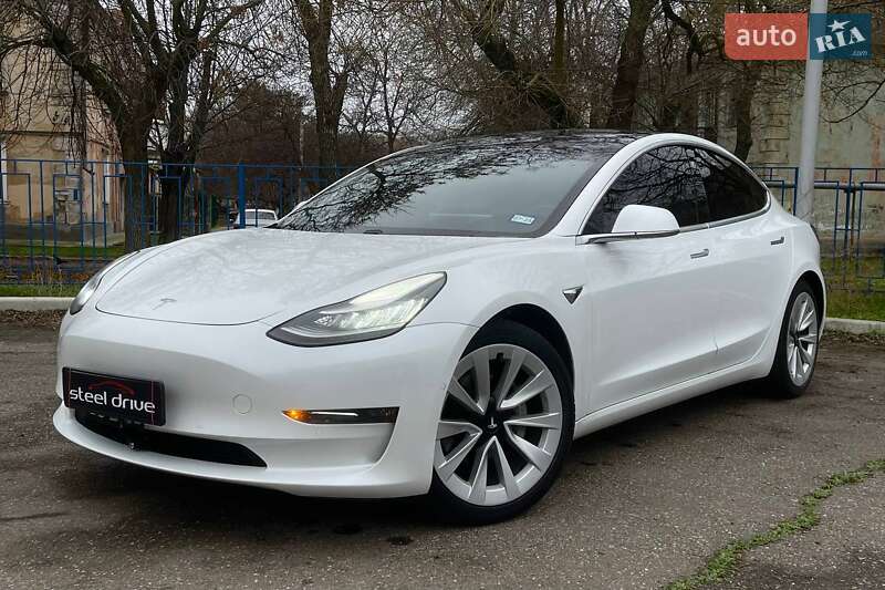 Tesla Model 3 2019