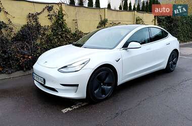 Седан Tesla Model 3 2020 в Рівному
